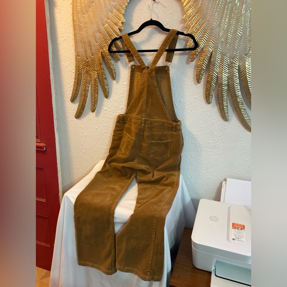 Love Tree corduroy overalls, size Medium in very good condition - Picture 4 of 6